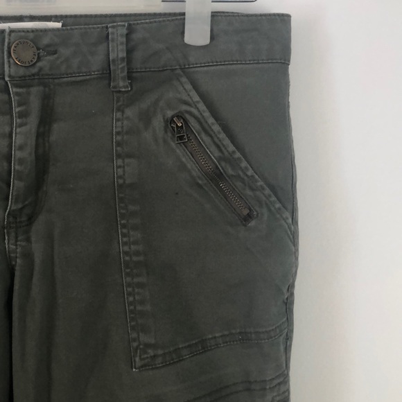 Green jogger pants - Picture 3 of 4